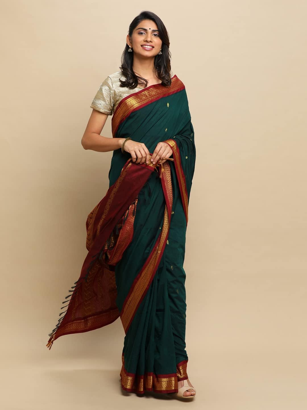 Women's Gadwal Silk Cotton Saree with Contrast Unstitched Blouse Piece - Stylish and Classic Traditional Saree