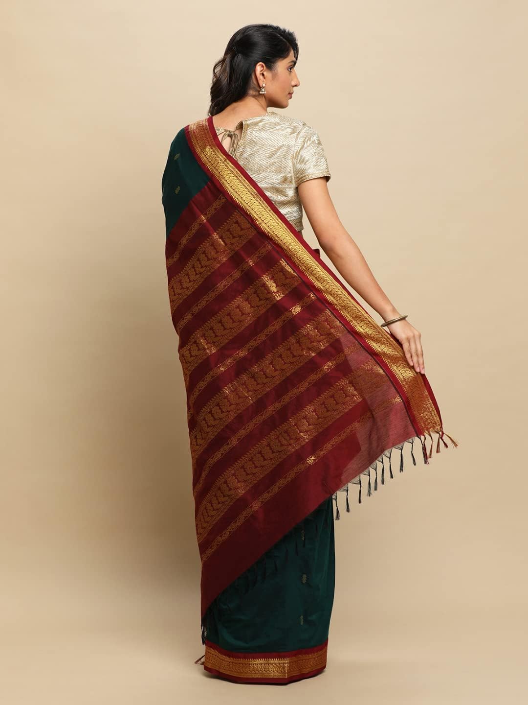 Women's Gadwal Silk Cotton Saree with Contrast Unstitched Blouse Piece - Stylish and Classic Traditional Saree