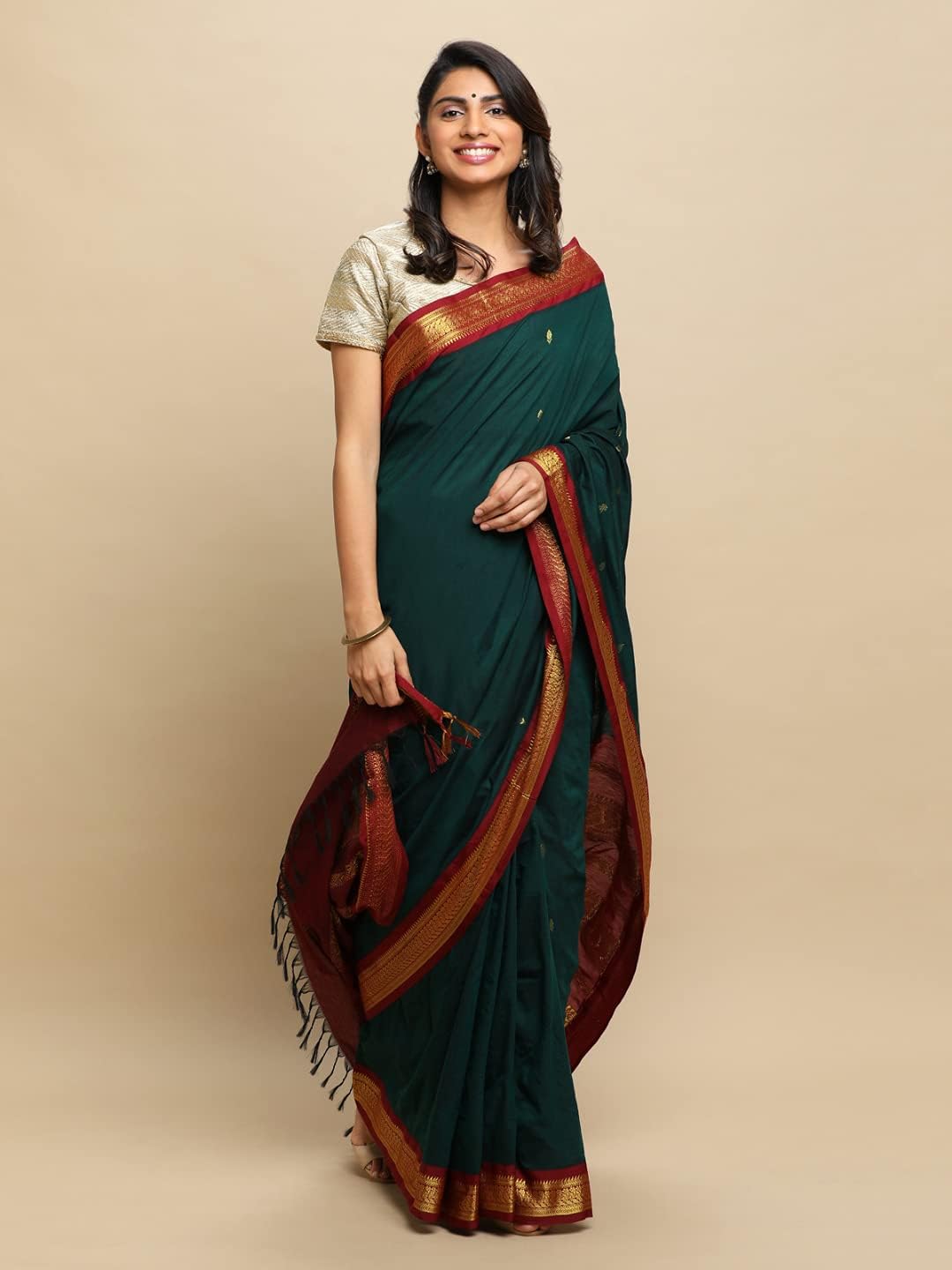 Women's Gadwal Silk Cotton Saree with Contrast Unstitched Blouse Piece - Stylish and Classic Traditional Saree