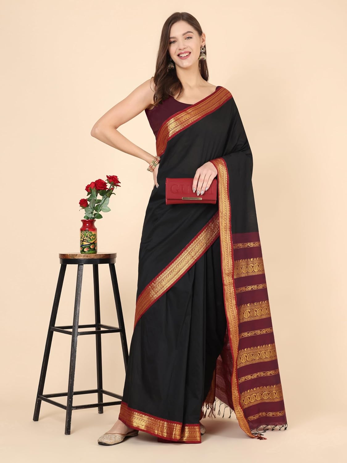 Women's Gadwal Silk Cotton Saree with Contrast Unstitched Blouse Piece - Stylish and Classic Traditional Saree