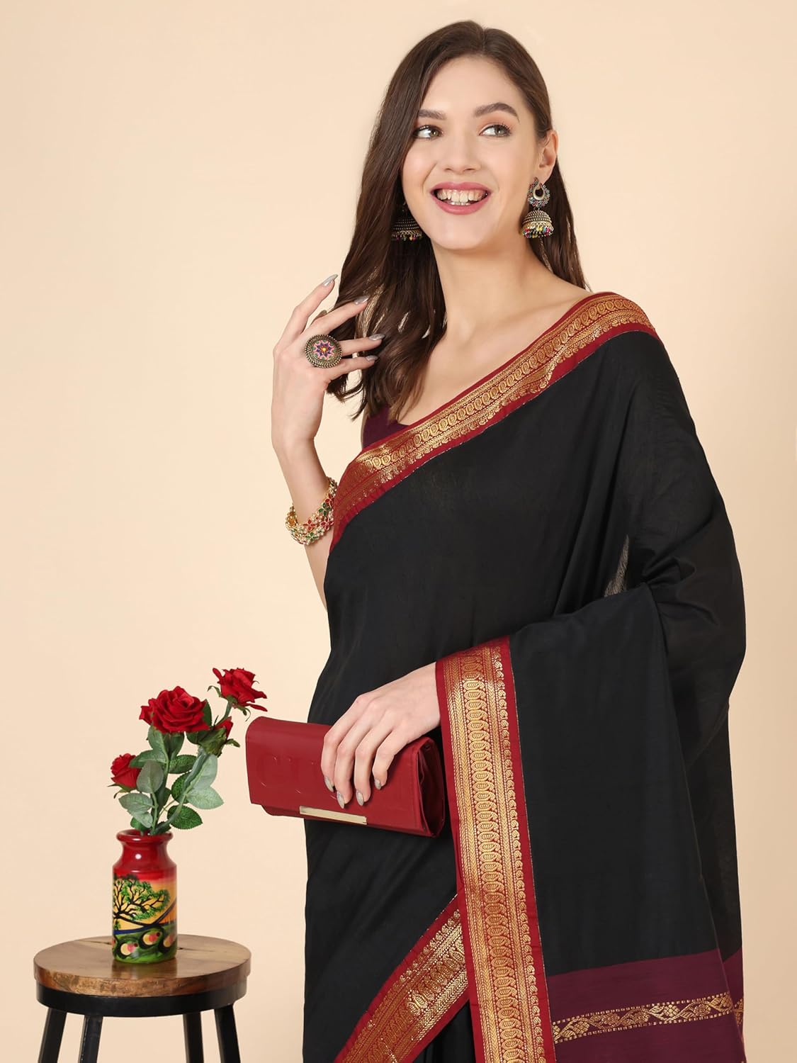 Women's Gadwal Silk Cotton Saree with Contrast Unstitched Blouse Piece - Stylish and Classic Traditional Saree